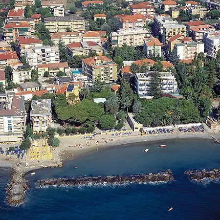 Casa Delfino * ディアーノ・マリーナ